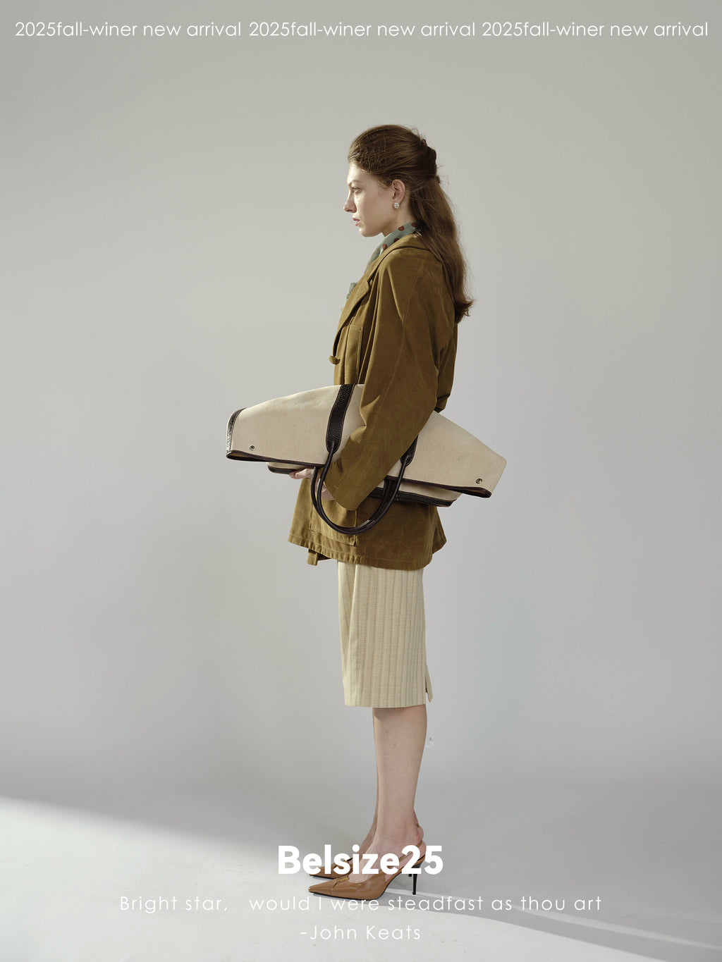 Pure goatskin hunting belted coat, pine cone green with a large lapel, soft and delicate texture.
