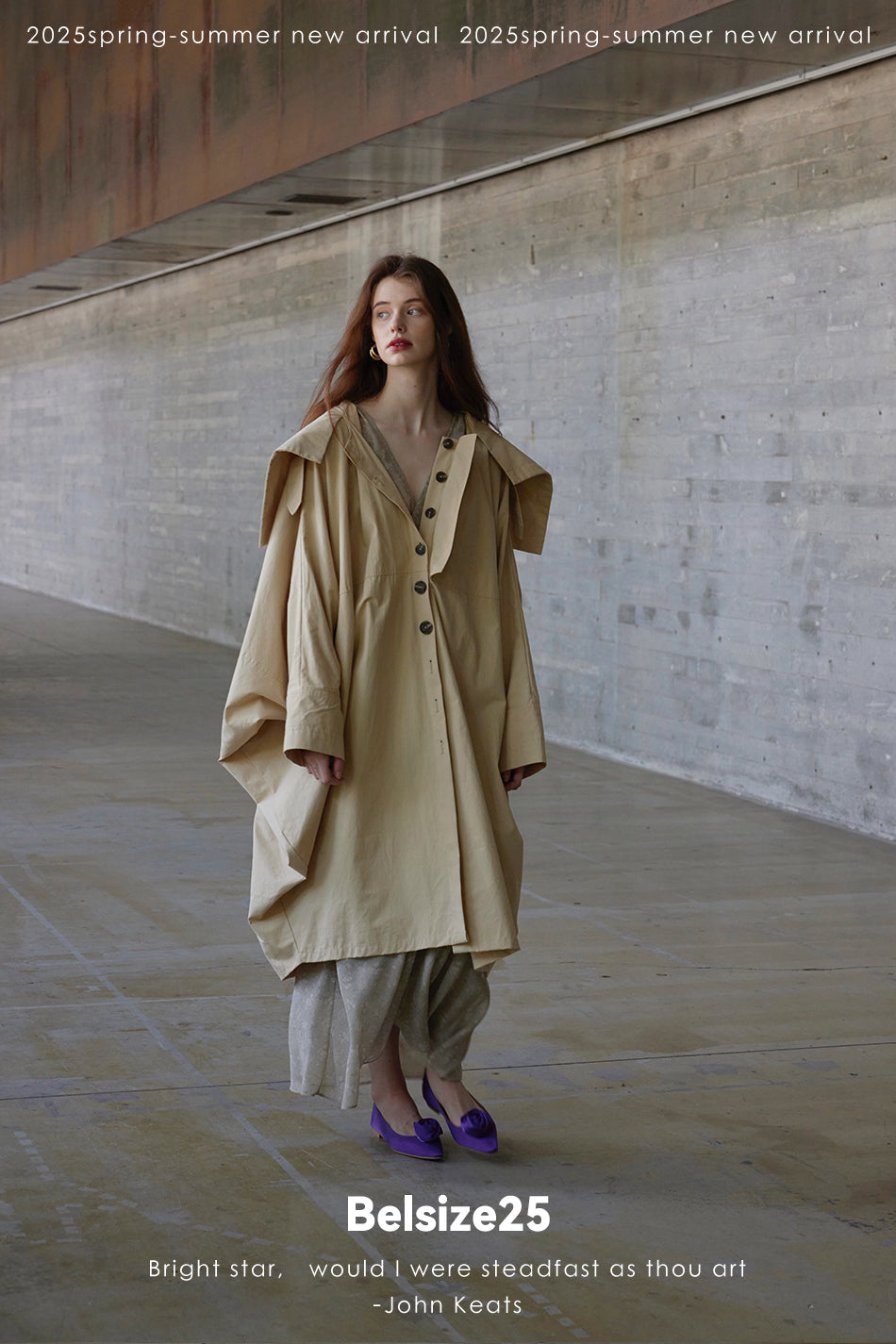 Wing coat Oversized, cocoon-shaped trench coat