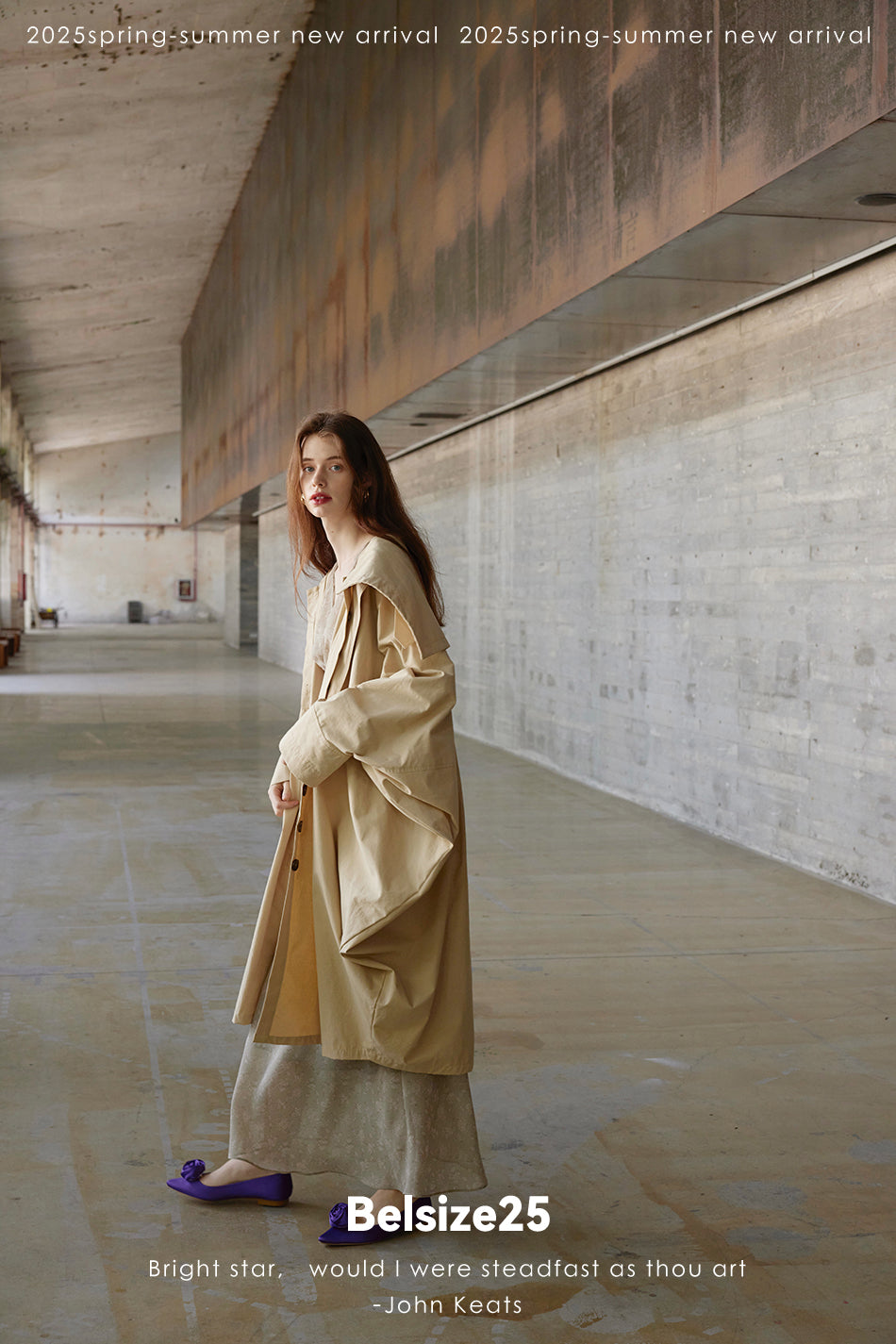 Wing coat Oversized, cocoon-shaped trench coat