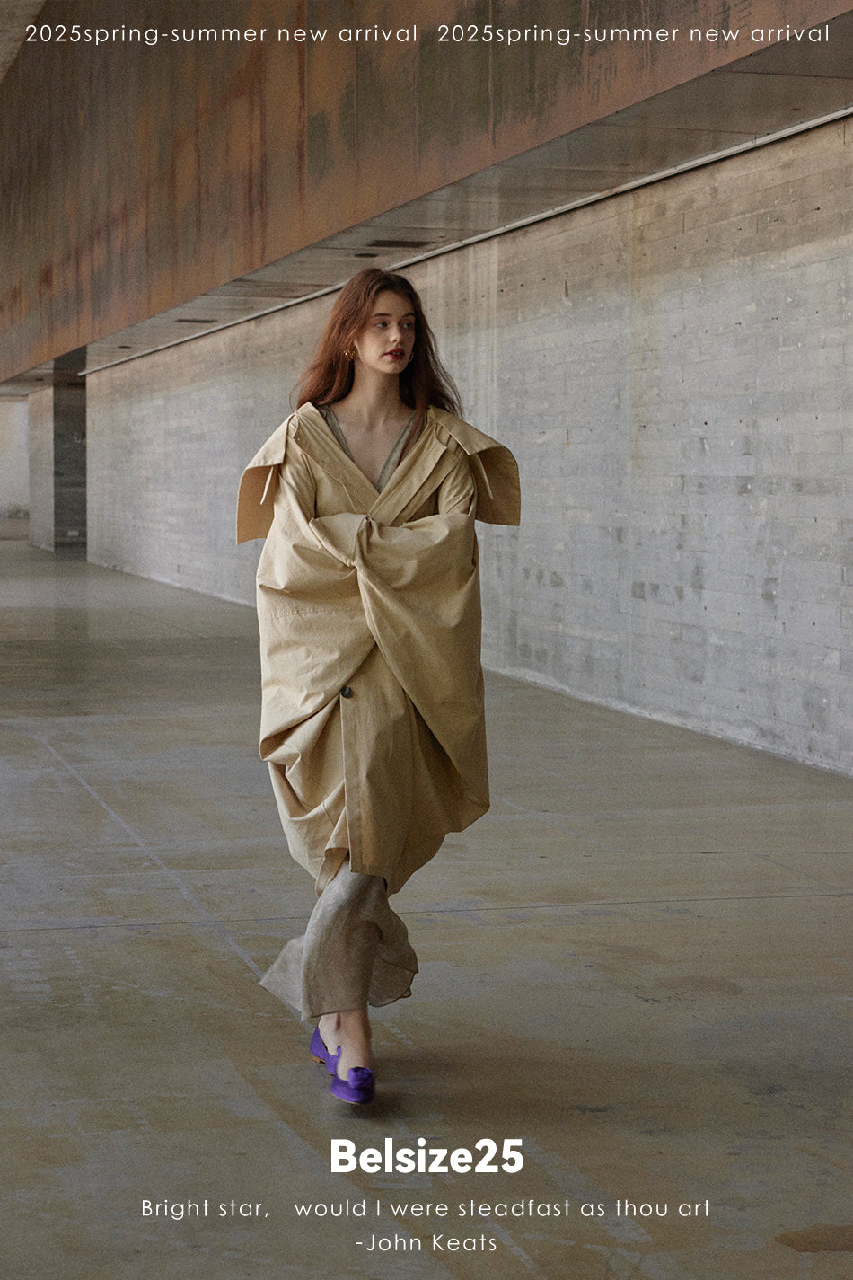 Wing coat Oversized, cocoon-shaped trench coat